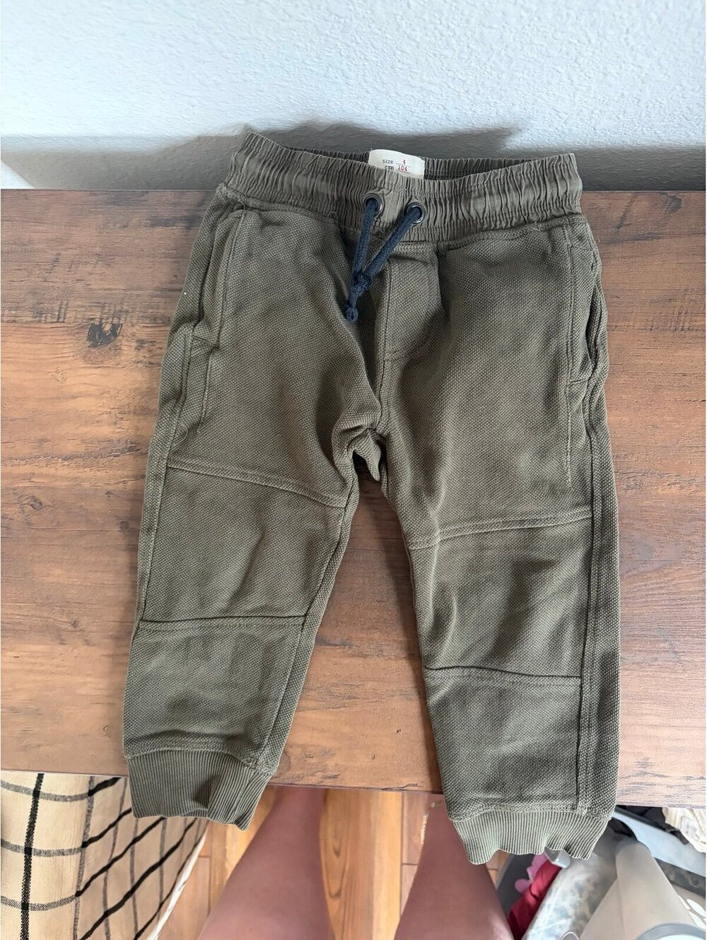 Zara Boys green joggers size 4